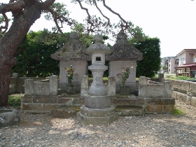 直江兼続夫妻の墓